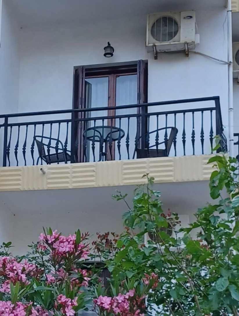 Ágios Kírykos Hotel Rena מראה חיצוני תמונה