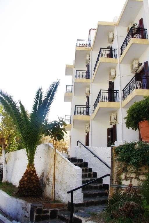 Ágios Kírykos Hotel Rena מראה חיצוני תמונה